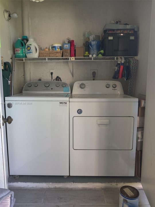 For Rent: $2,350 (2 beds, 2 baths, 1200 Square Feet)