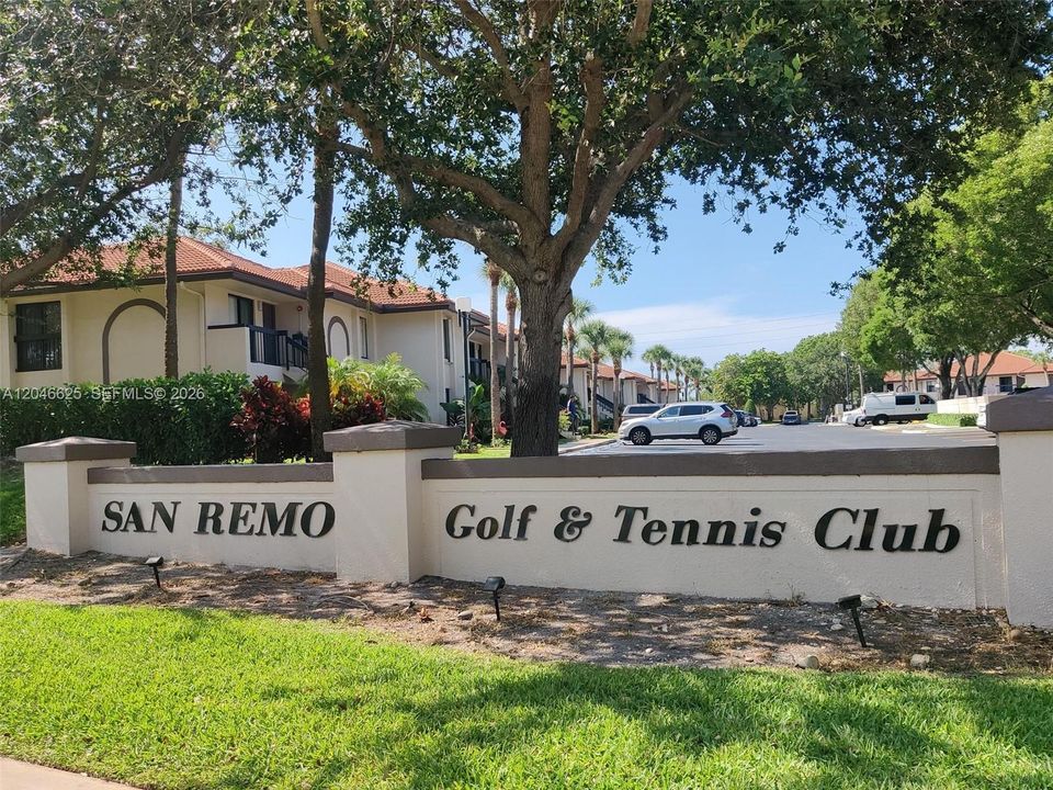 For Rent: $2,350 (2 beds, 2 baths, 1200 Square Feet)