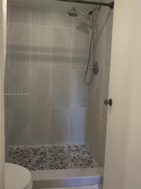 For Rent: $2,350 (2 beds, 2 baths, 1200 Square Feet)