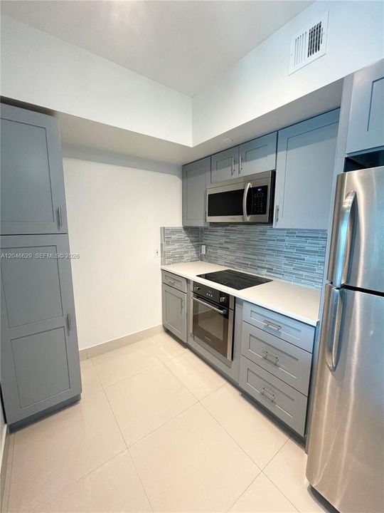 В аренду: $3,550 (2 спален, 2 ванн, 832 Квадратных фут)