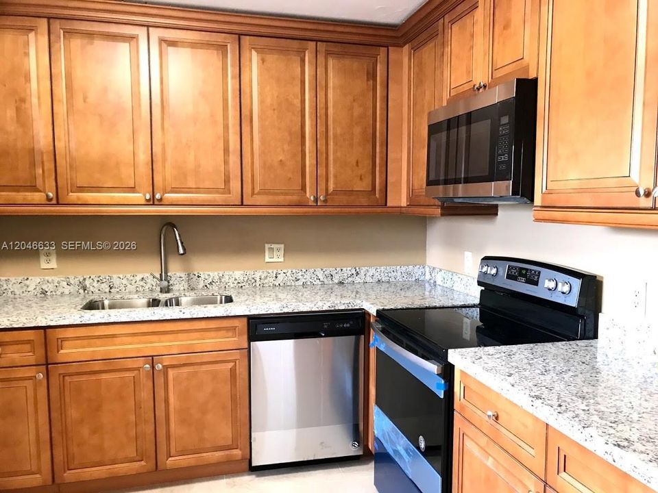 For Rent: $2,399 (2 beds, 2 baths, 1231 Square Feet)