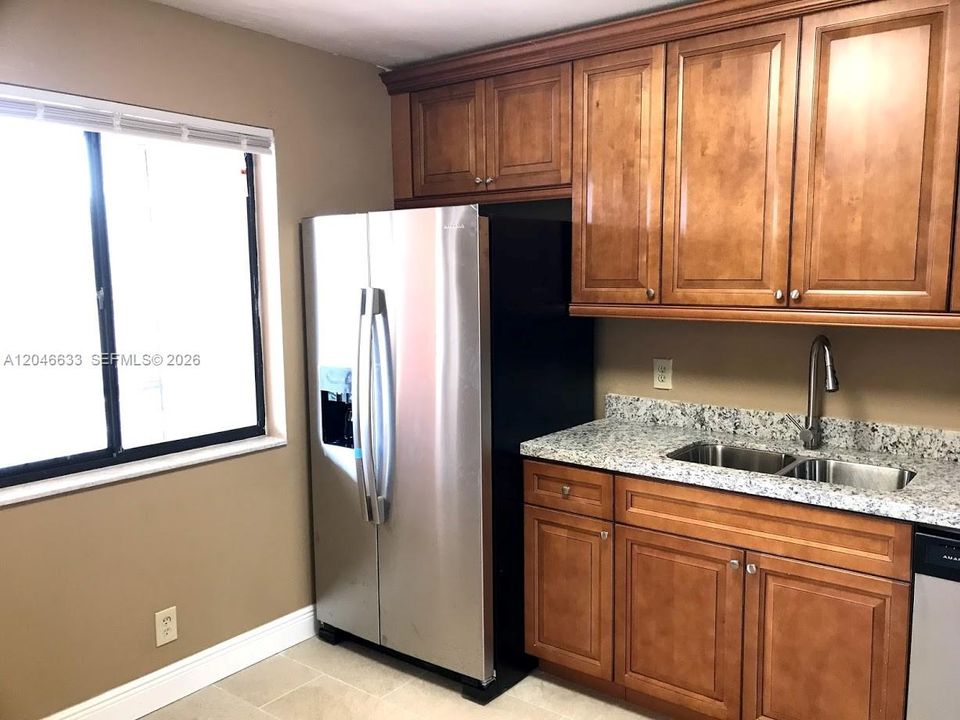 For Rent: $2,399 (2 beds, 2 baths, 1231 Square Feet)