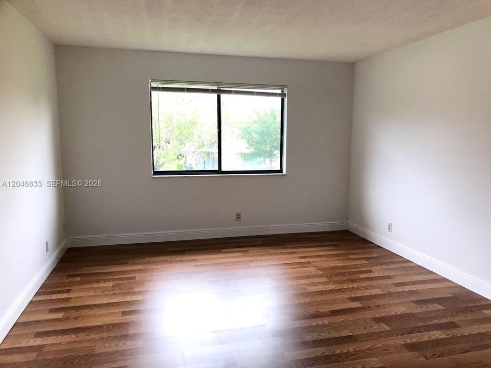 For Rent: $2,399 (2 beds, 2 baths, 1231 Square Feet)