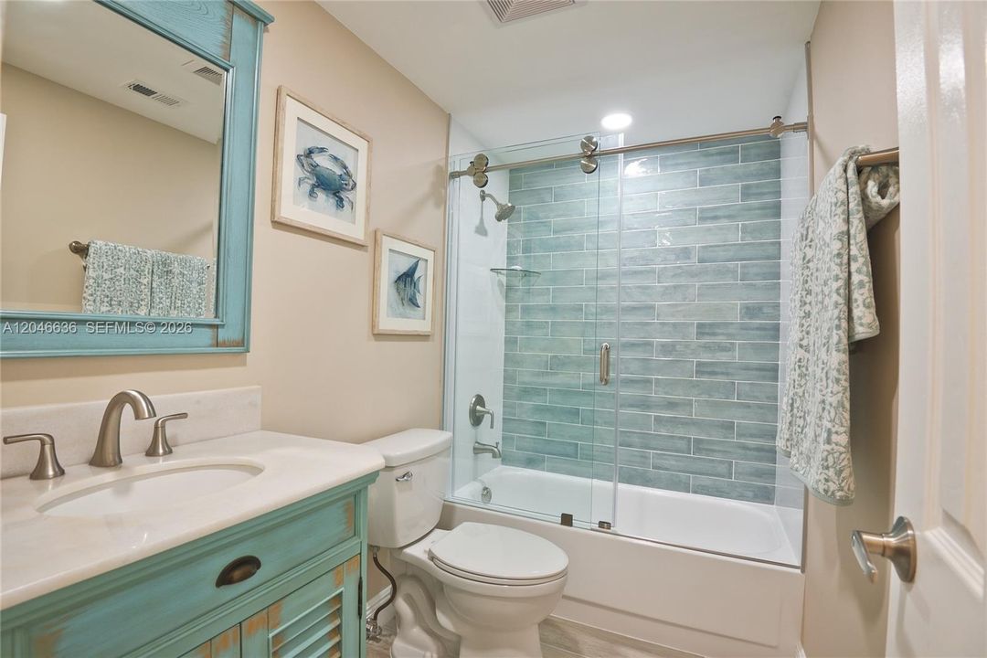 В аренду: $4,500 (2 спален, 2 ванн, 1370 Квадратных фут)