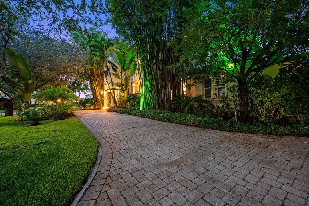 4699 Gleneagles Drive