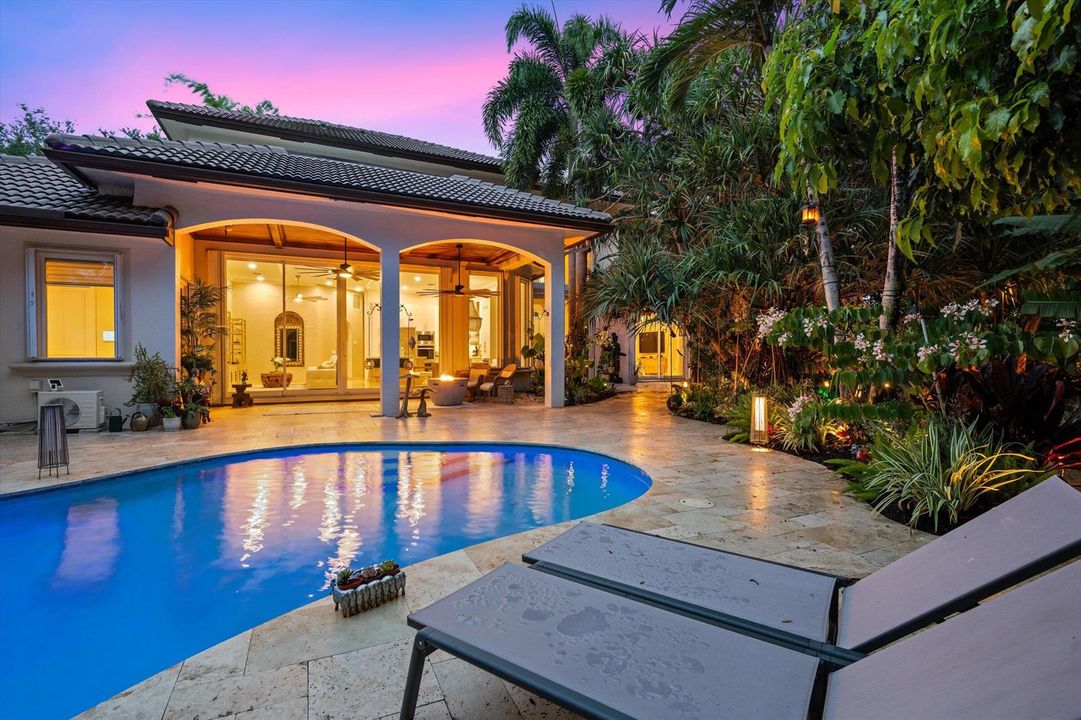 Private Tranquil Backyard Oasis