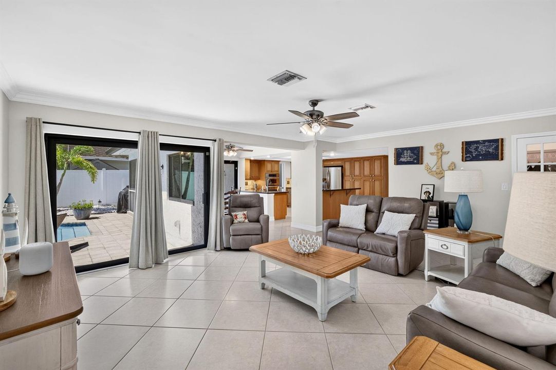 5570 NE 26th Ave 23