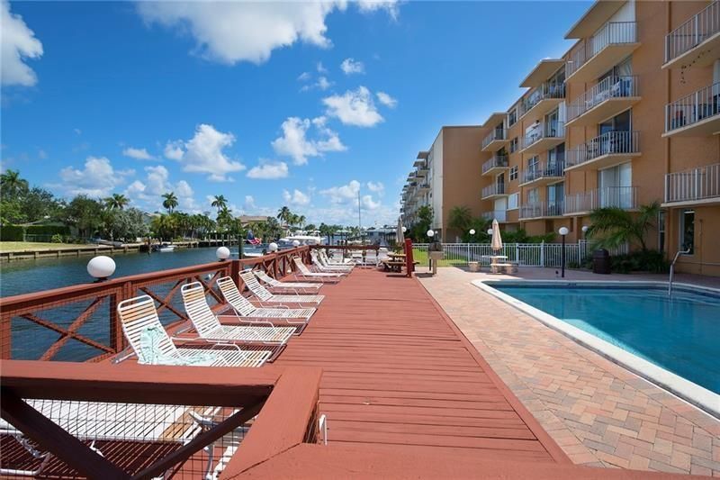 POOL DECK