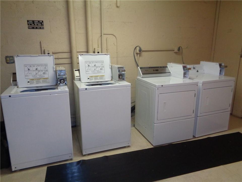 LAUNDRY RM ON EVERY FLOOR