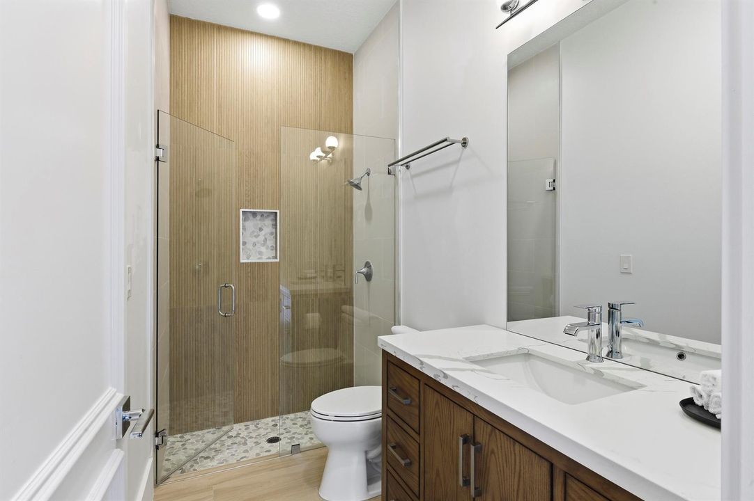 GUEST BATH 3 / CABANA