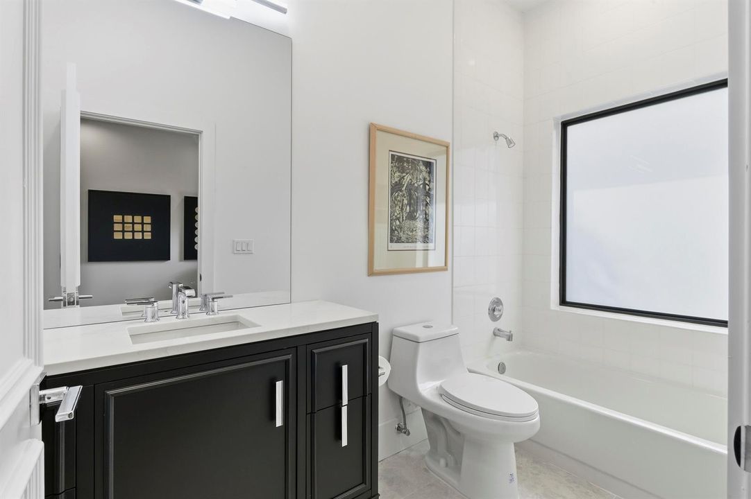 GUEST ENSUITE BATH 2