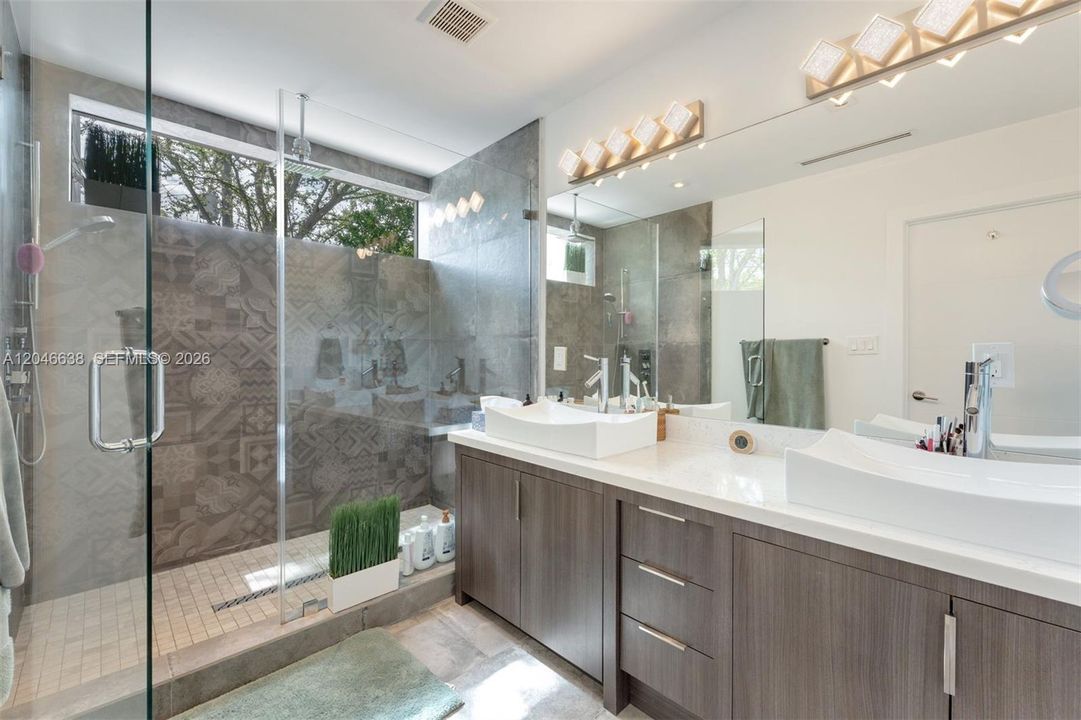 For Rent: $13,000 (4 beds, 4 baths, 2845 Square Feet)
