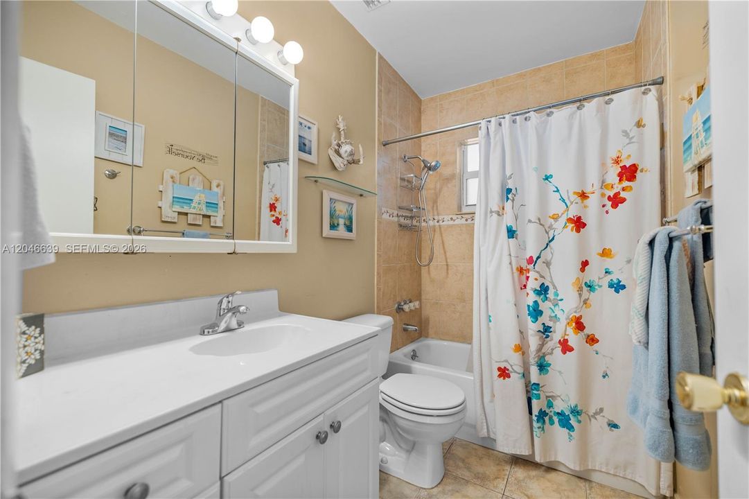 En Venta: $585,000 (3 camas, 2 baños, 1392 Pies cuadrados)
