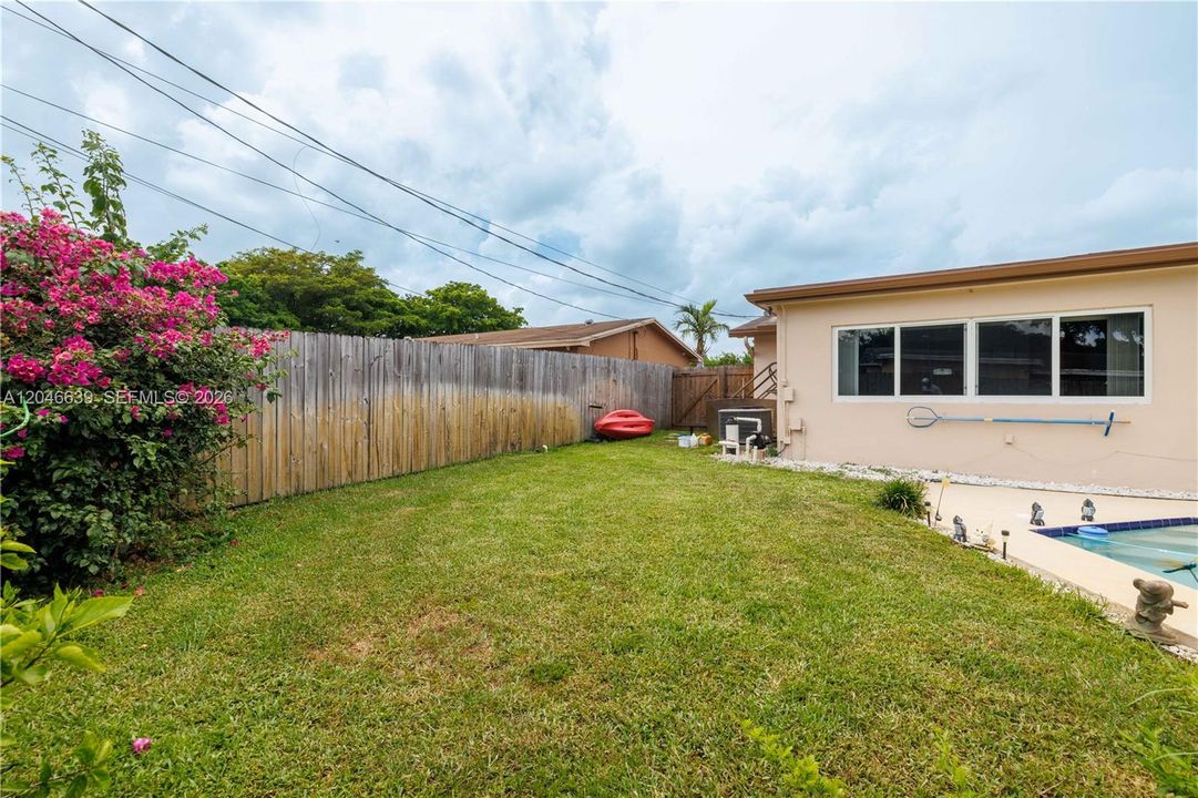 En Venta: $585,000 (3 camas, 2 baños, 1392 Pies cuadrados)
