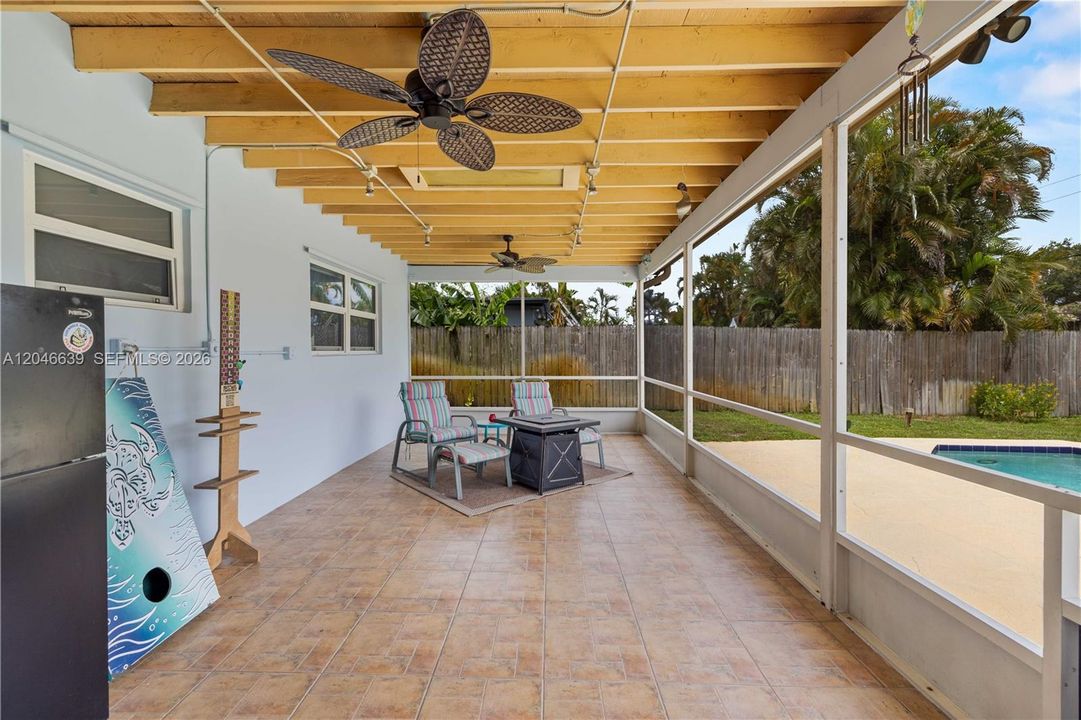 En Venta: $585,000 (3 camas, 2 baños, 1392 Pies cuadrados)