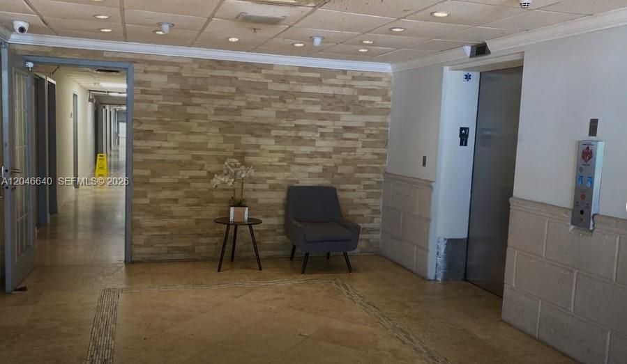 For Sale: $200,000 (0 beds, 1 baths, 432 Square Feet)