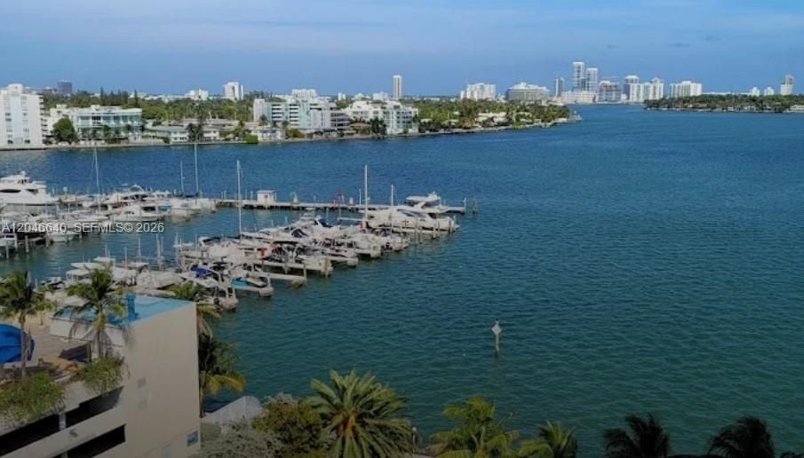 For Sale: $200,000 (0 beds, 1 baths, 432 Square Feet)