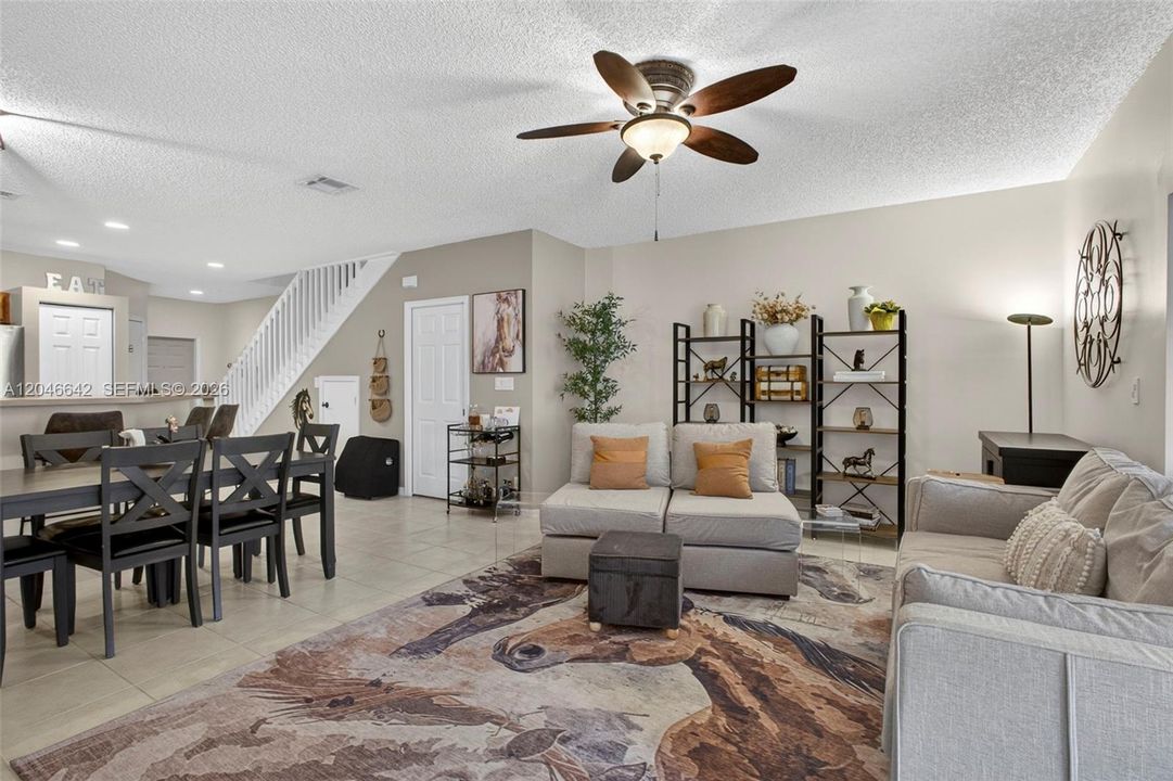 For Sale: $403,999 (2 beds, 2 baths, 1409 Square Feet)