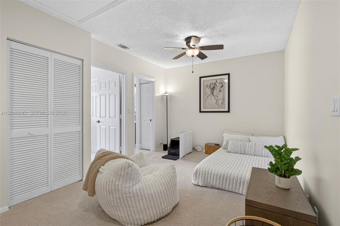 For Sale: $403,999 (2 beds, 2 baths, 1409 Square Feet)