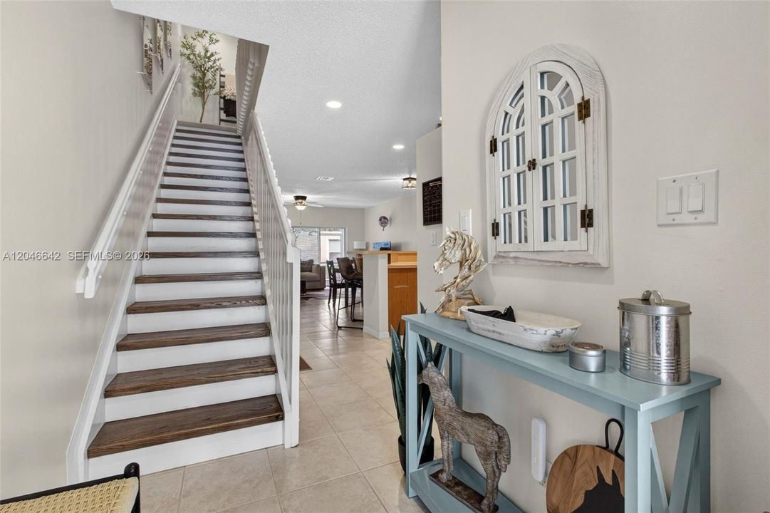 For Sale: $403,999 (2 beds, 2 baths, 1409 Square Feet)