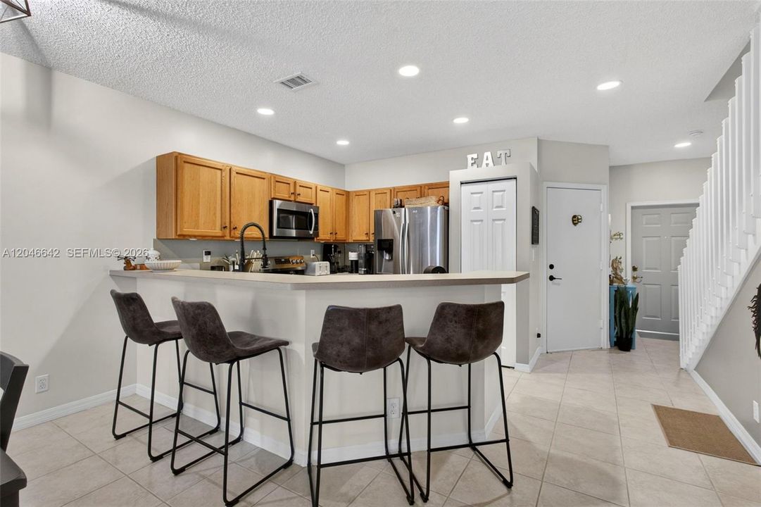 For Sale: $403,999 (2 beds, 2 baths, 1409 Square Feet)