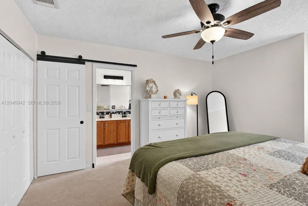 For Sale: $403,999 (2 beds, 2 baths, 1409 Square Feet)