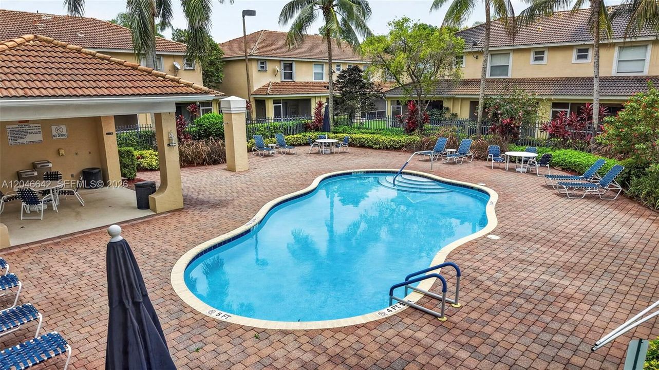 For Sale: $403,999 (2 beds, 2 baths, 1409 Square Feet)