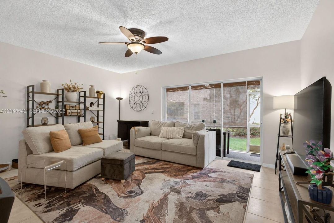 For Sale: $403,999 (2 beds, 2 baths, 1409 Square Feet)