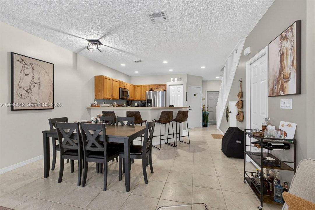 For Sale: $403,999 (2 beds, 2 baths, 1409 Square Feet)