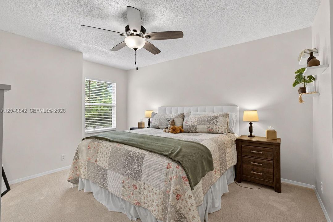 For Sale: $403,999 (2 beds, 2 baths, 1409 Square Feet)