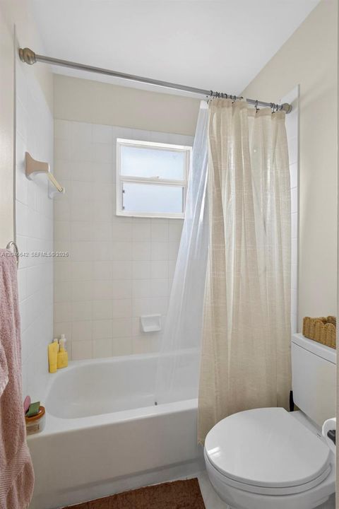 For Sale: $403,999 (2 beds, 2 baths, 1409 Square Feet)