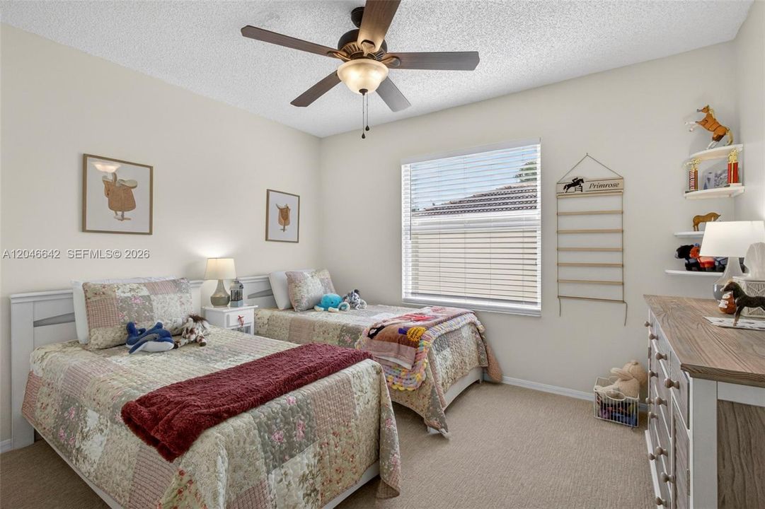 For Sale: $403,999 (2 beds, 2 baths, 1409 Square Feet)