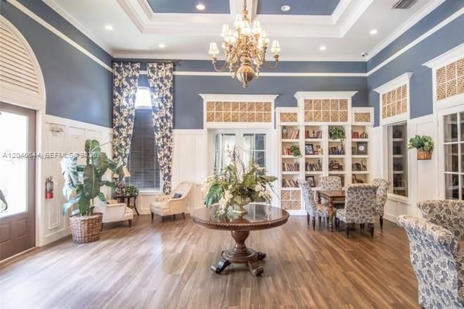 For Rent: $2,200 (1 beds, 1 baths, 711 Square Feet)