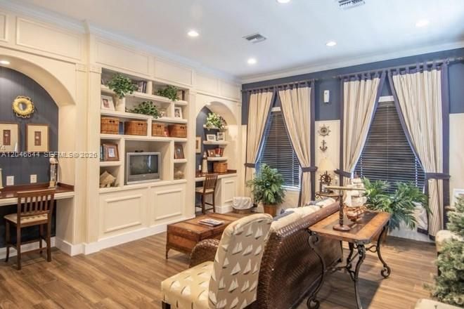 For Rent: $2,200 (1 beds, 1 baths, 711 Square Feet)