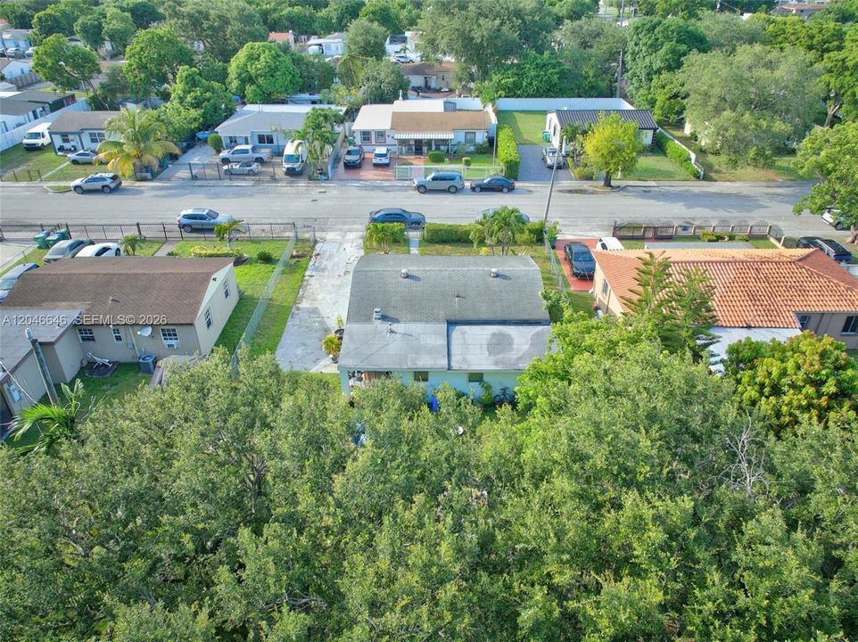 For Sale: $499,000 (4 beds, 2 baths, 1405 Square Feet)