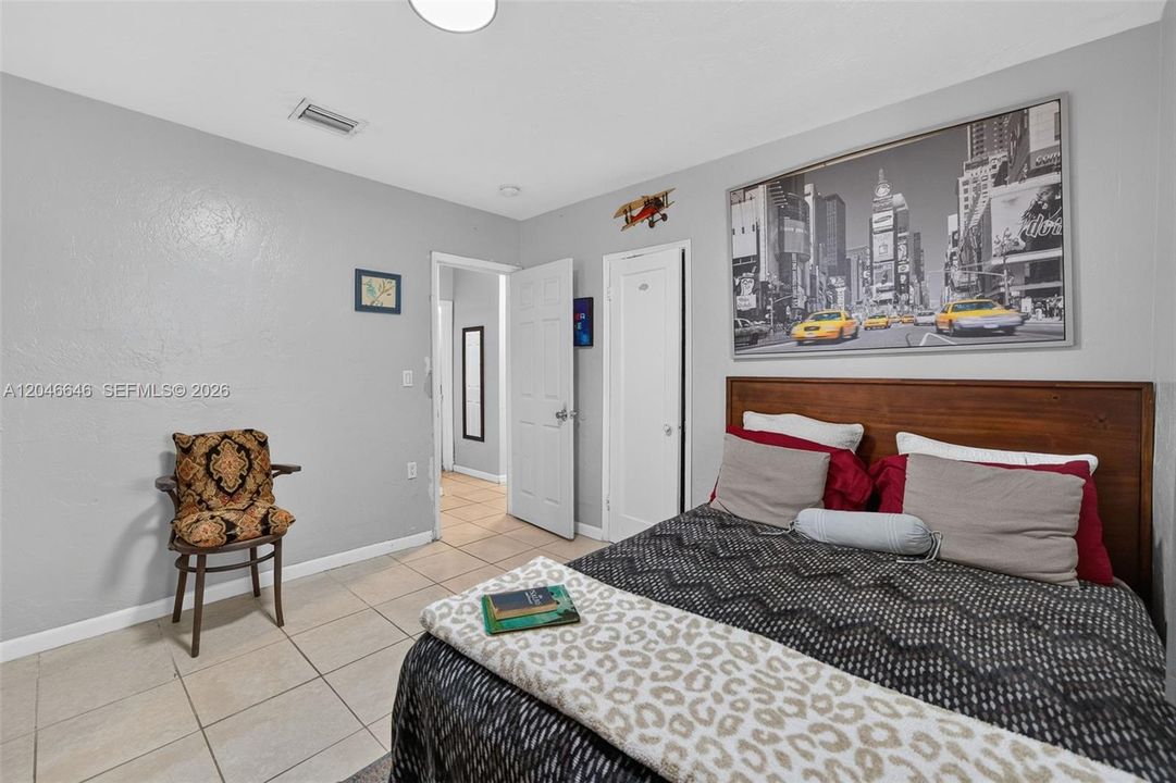 For Sale: $499,000 (4 beds, 2 baths, 1405 Square Feet)