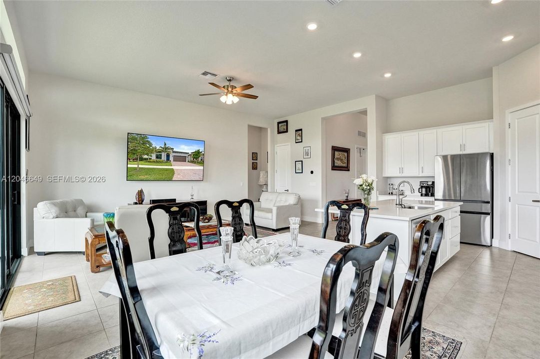 For Sale: $848,800 (3 beds, 2 baths, 1762 Square Feet)