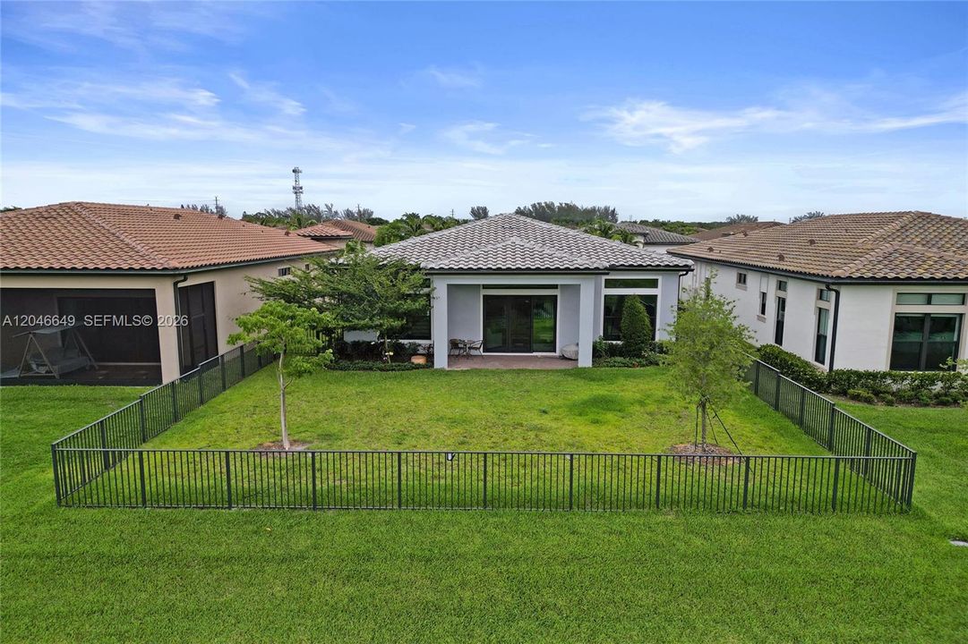 For Sale: $848,800 (3 beds, 2 baths, 1762 Square Feet)