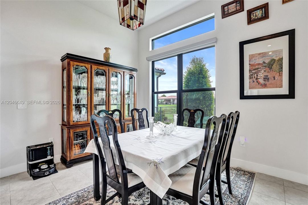 For Sale: $848,800 (3 beds, 2 baths, 1762 Square Feet)