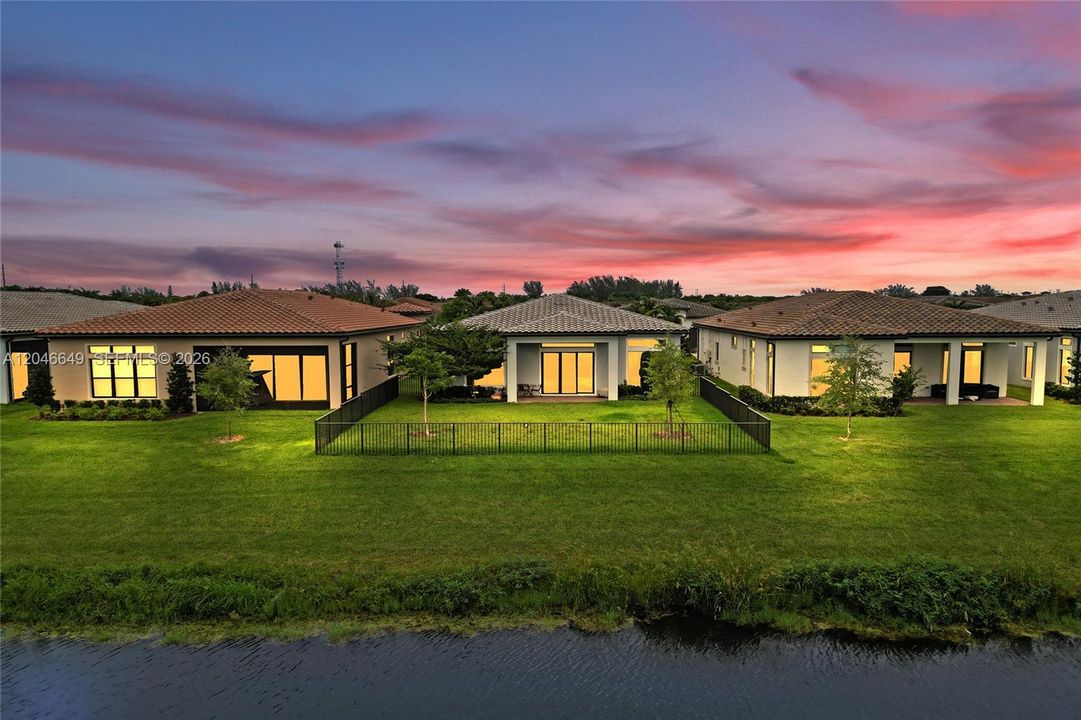 For Sale: $848,800 (3 beds, 2 baths, 1762 Square Feet)