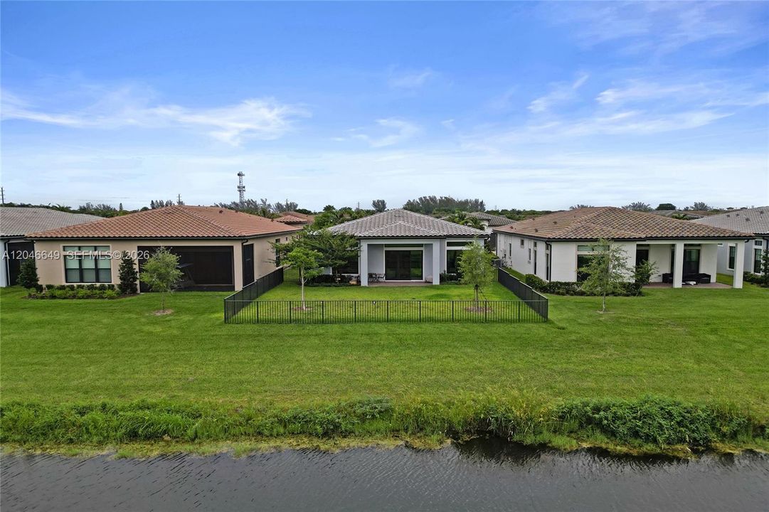 For Sale: $848,800 (3 beds, 2 baths, 1762 Square Feet)