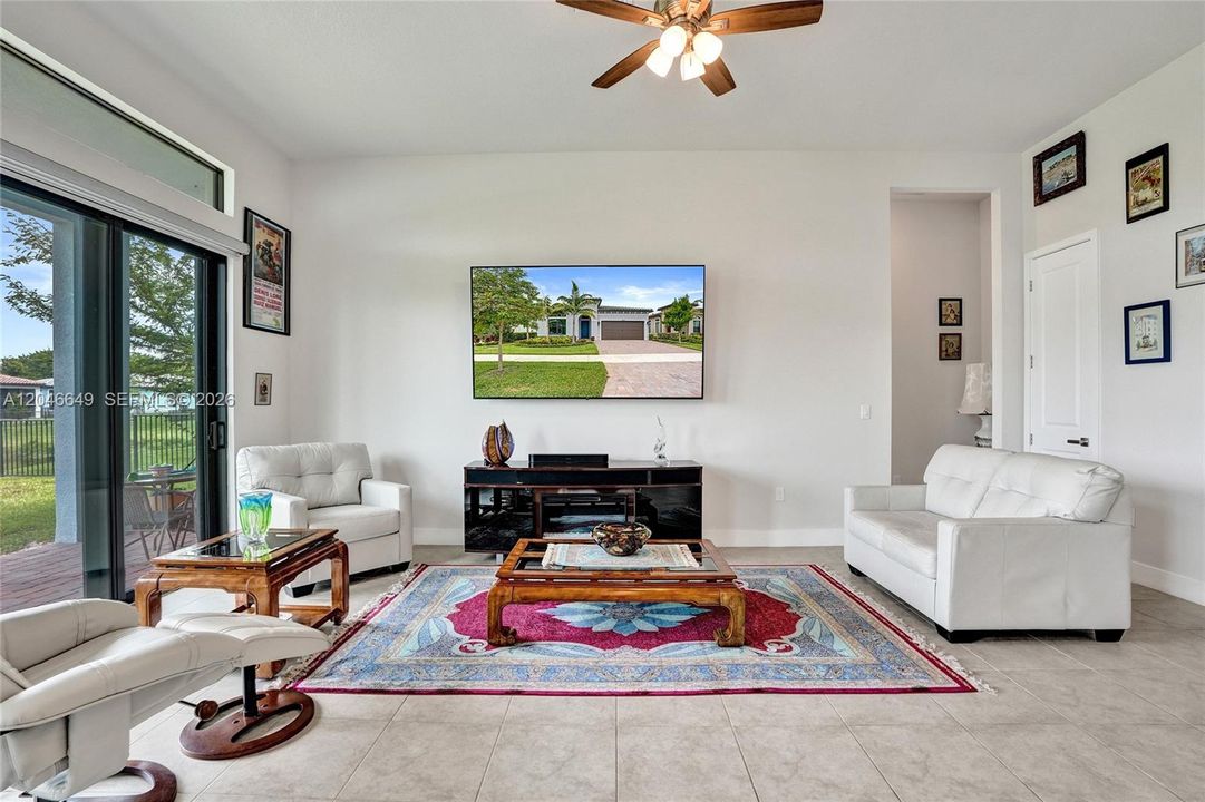 For Sale: $848,800 (3 beds, 2 baths, 1762 Square Feet)