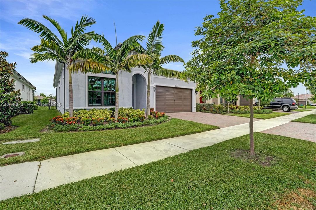 For Sale: $848,800 (3 beds, 2 baths, 1762 Square Feet)