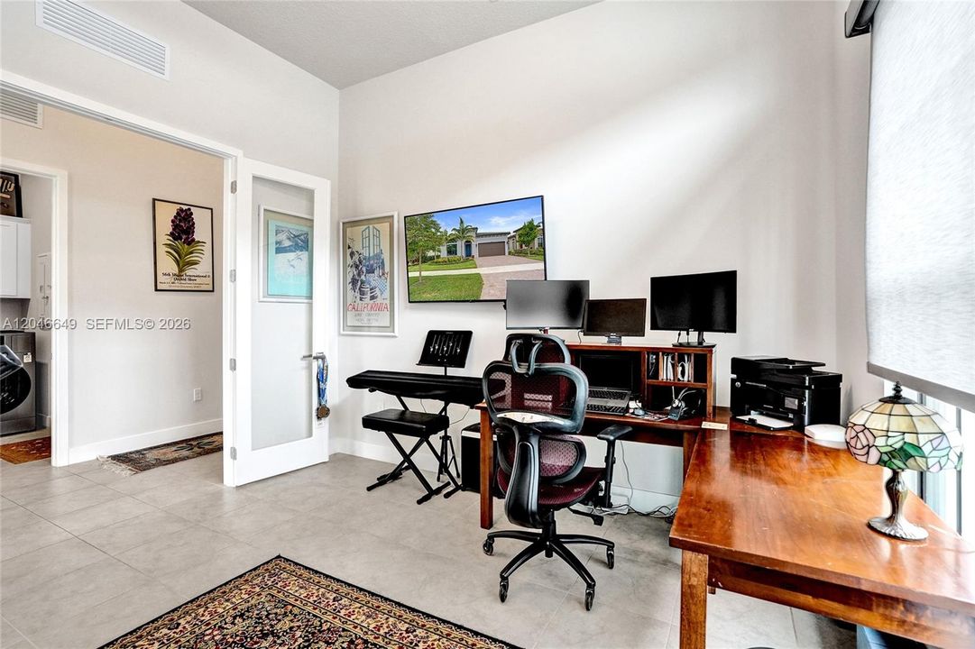 For Sale: $848,800 (3 beds, 2 baths, 1762 Square Feet)