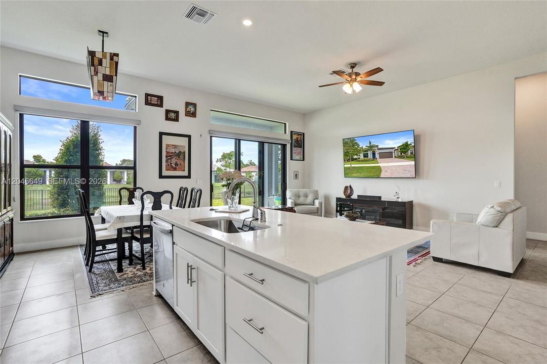 For Sale: $848,800 (3 beds, 2 baths, 1762 Square Feet)