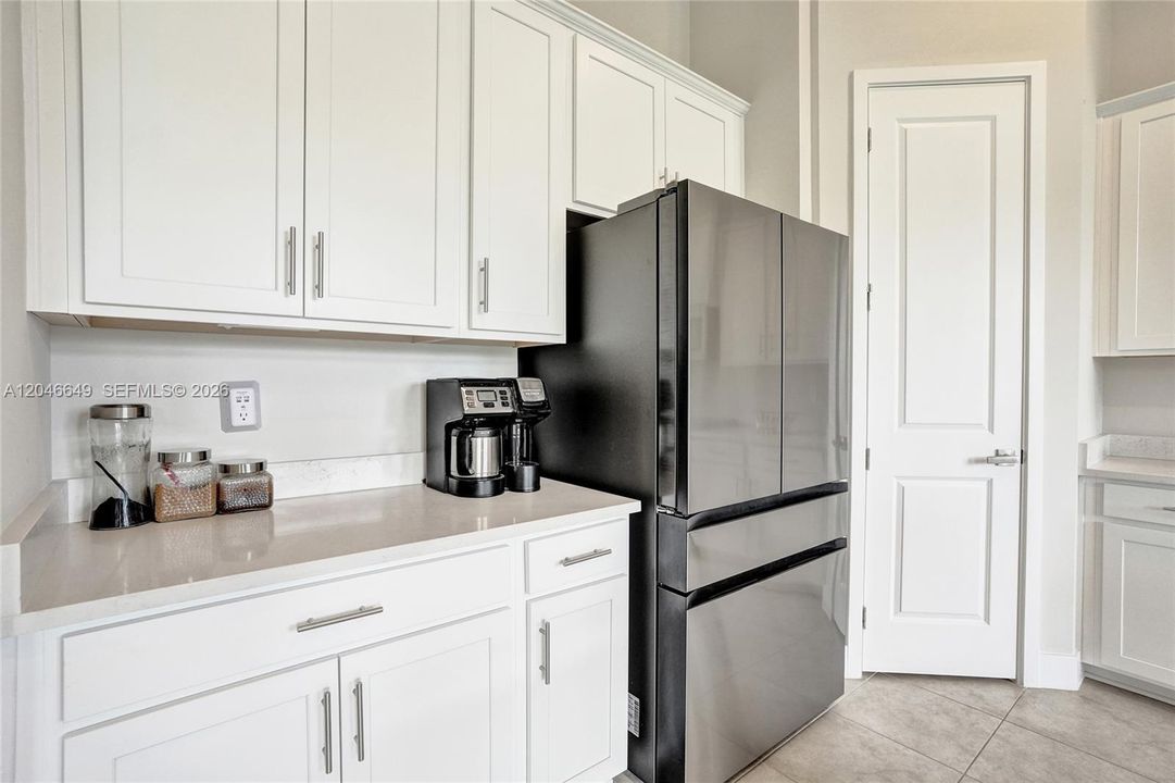 For Sale: $848,800 (3 beds, 2 baths, 1762 Square Feet)