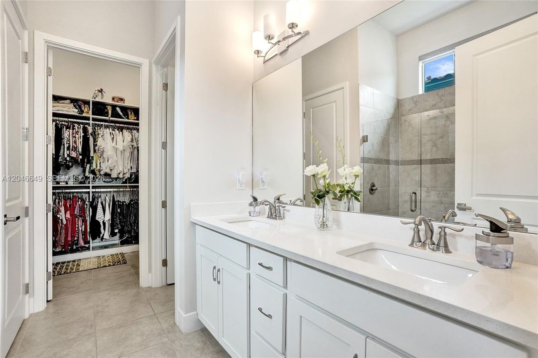 For Sale: $848,800 (3 beds, 2 baths, 1762 Square Feet)
