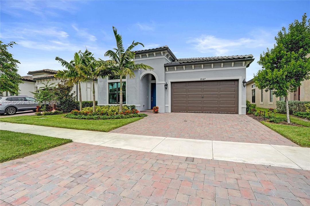 For Sale: $848,800 (3 beds, 2 baths, 1762 Square Feet)