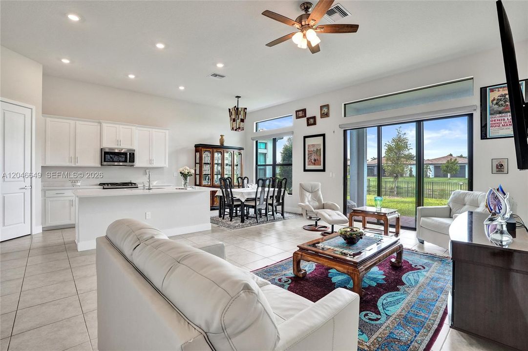 For Sale: $848,800 (3 beds, 2 baths, 1762 Square Feet)