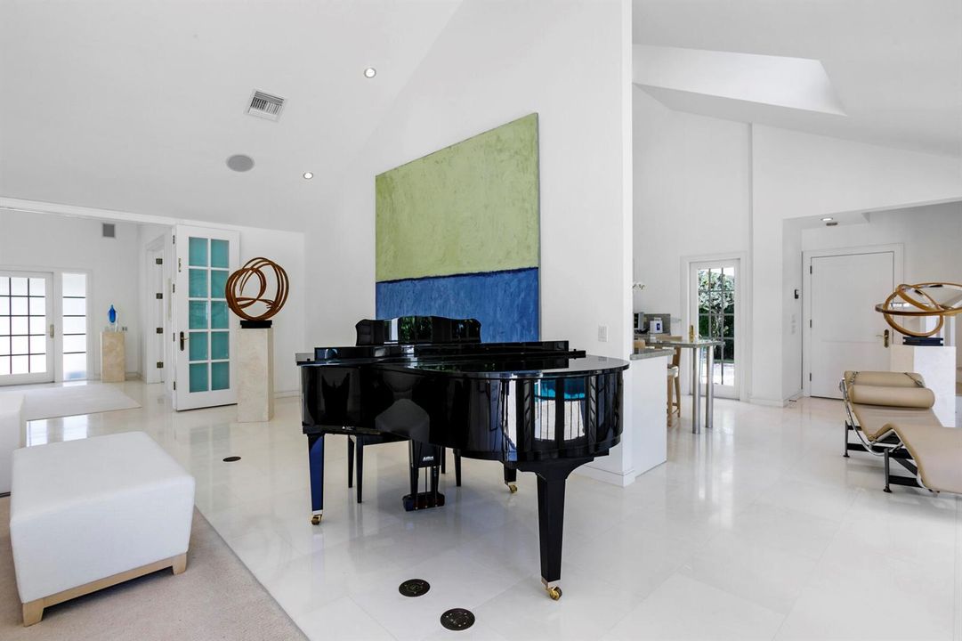 Foyer / Living Room / Kitchen